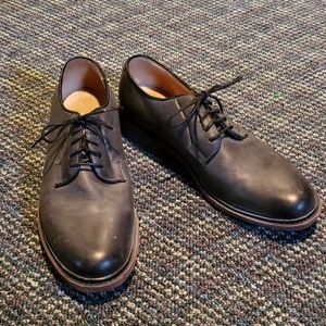 Beautiful Frye Leather Oxfords